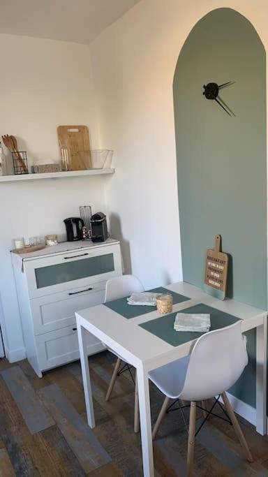 Charmant Studio Tout Equipe Aux Portes De Paris Bagnolet Exterior photo